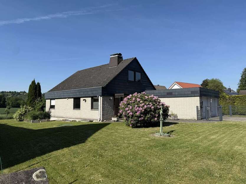 Haus zum Mieten in Hennef 1.600 € 149 m²