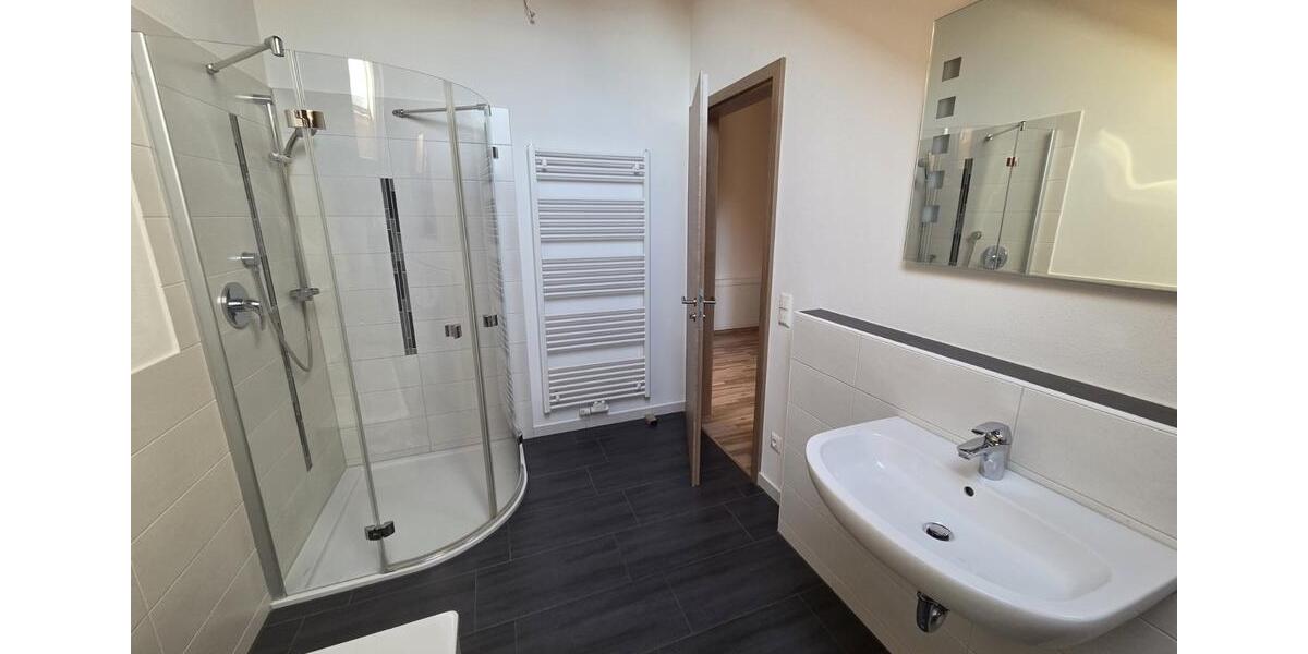 3 Zimmer - Dachgeschoss-Wohnung in Mettenheim-Hart 3 zimmer