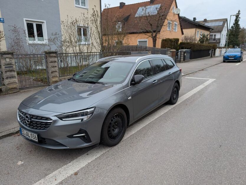 Opel Insignia 89.000 km 16.400 € München 80939