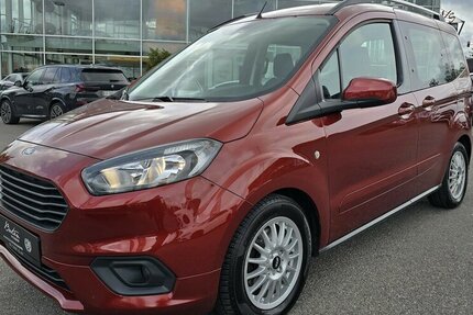 Ford Tourneo Courier 1.5 TDCI/NAVI/KAMERA/1.HAND 90.365 km 10.900 &euro; Villingen-Schwenningen 78054