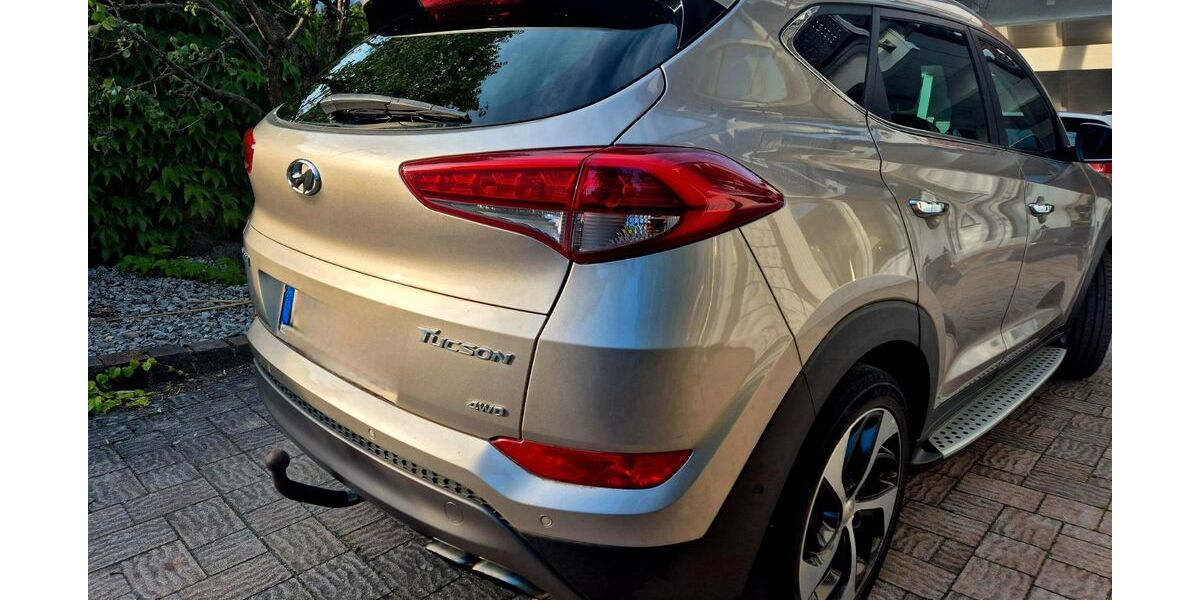 Hyundai TUCSON 130.000 km 15.900 &euro; Heppenheim (Bergstraße) 64646