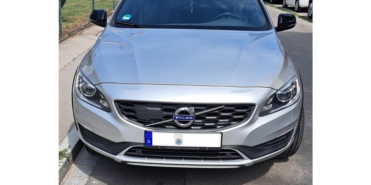 Volvo V60 93.000 km 23.900 € Dachau 85221