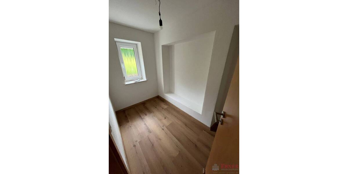 Etagenwohnung Viechtach - 4 Zimmer, 120 m&sup2;, 750&euro; | Angebot:26908959