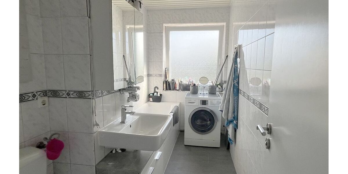 Attraktiver Kaufpreis! 3-Zimmer-Eigentumswohnung mit Balkon in Darmstadt-Kranichstein - Etagenwohnung Darmstadt-Kranichstein Darmstadt/Vororte | Angebot:27298234