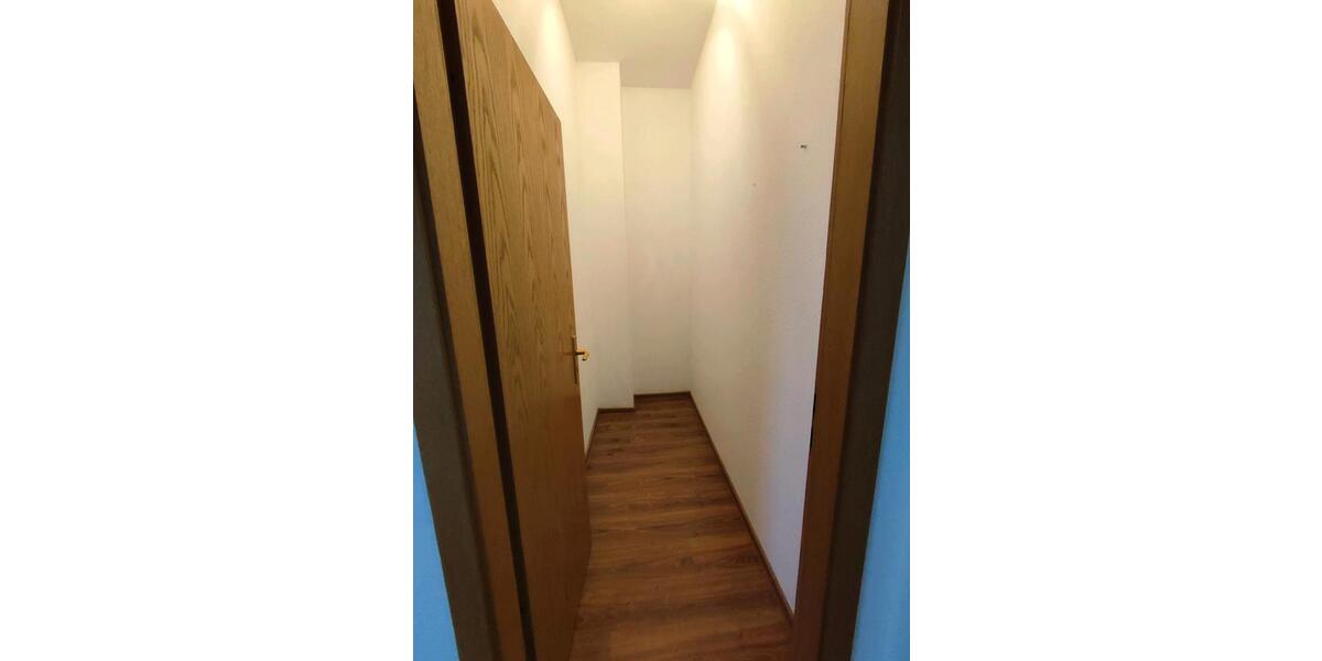 Etagenwohnung Cottbus Merzdorf - 3 Zimmer, 73 m&sup2;, 75.000&euro; | Angebot:27163944
