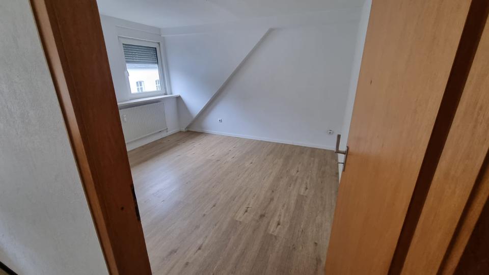 Dachgeschoßwohnung Prüm - 3 Zimmer, 90 m&sup2;, 600&euro; | Angebot:26335213