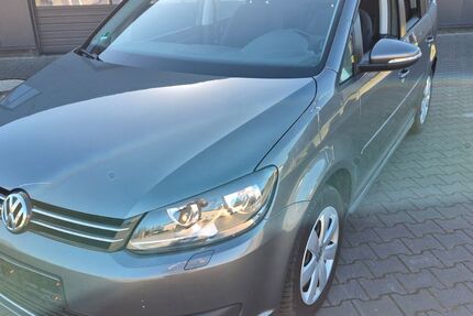 VW Touran 133.000 km 8.200 &euro; Wilhelmshaven 26388