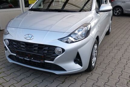 Hyundai i10 17.500 km 13.990 € Stadtbergen 86391