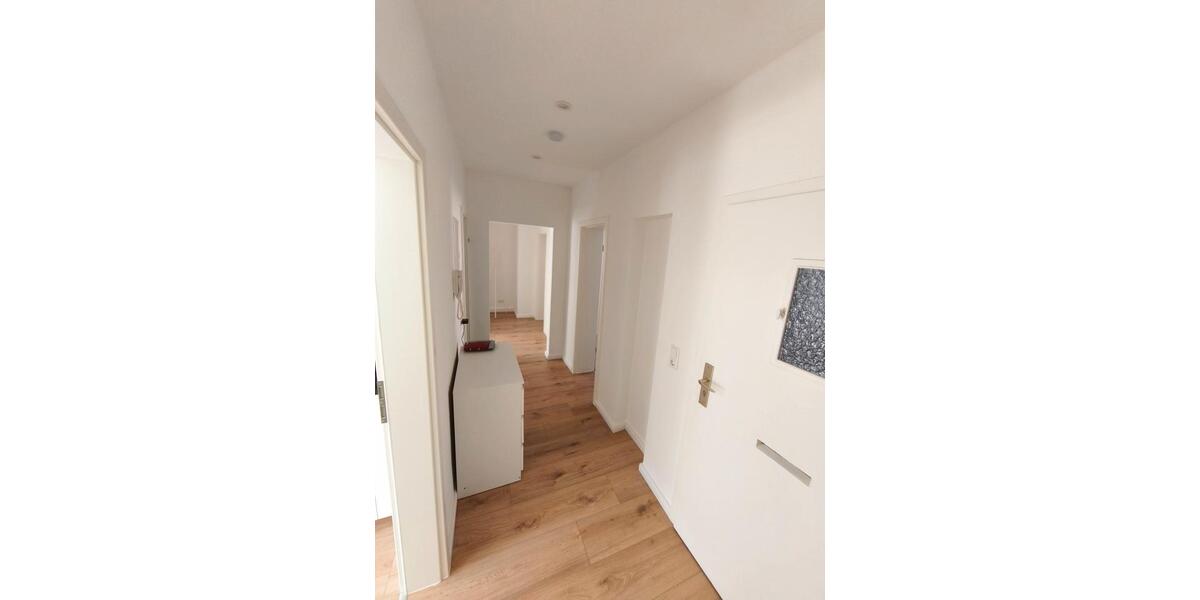 Etagenwohnung Sangerhausen - 1 Zimmer, 61 m&sup2;, 500&euro; | Angebot:26192473