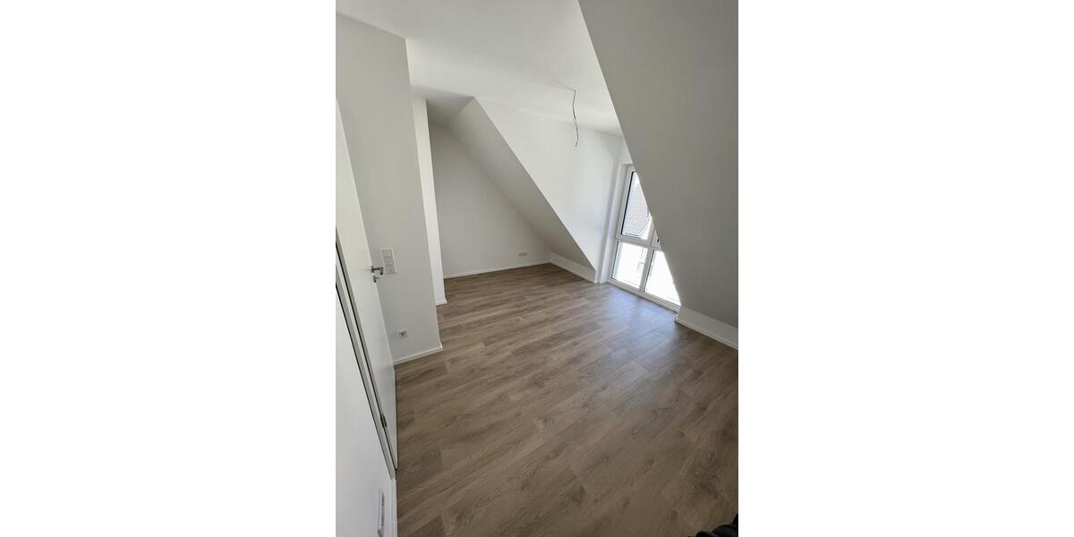 Reihenhaus Paderborn Elsen - 5.5 Zimmer, 127 m&sup2;, 1.500&euro; | Angebot:26145858