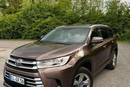 Toyota Highlander 132.000 km 27.500 &euro; Bielefeld 33689