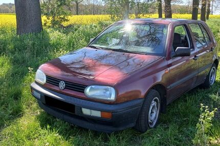 VW Golf 135.000 km 1.800 &euro; Liebenau 31618