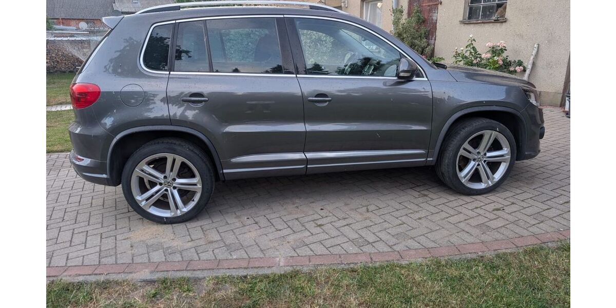 VW Tiguan 226.700 km 10.700 &euro; Galenbeck 17099