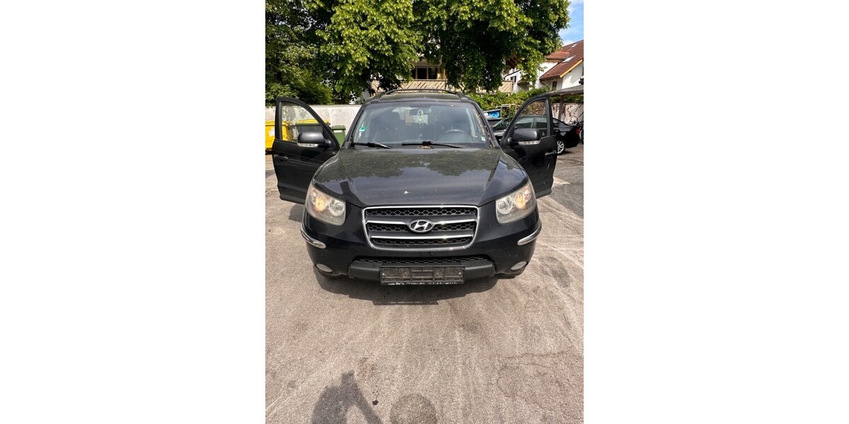 Hyundai Santa Fe 389.563 km 1.900 € Putzbrunn 85640