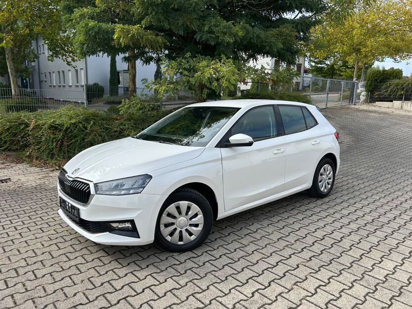 Skoda Fabia 14.000 km 14.980 € Dortmund 44269