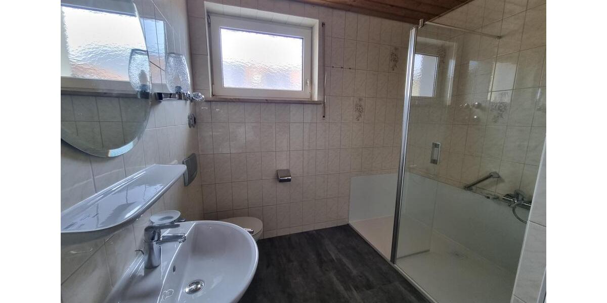 Lichtdurchflutete, sonnige 4 Zimmer Wohnung zu vermieten 4 zimmer