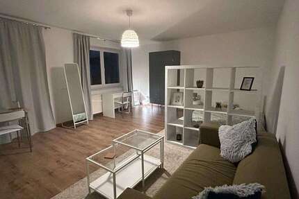 Zimmer Frankfurt Beresinchen - 1 Zimmer, 744&euro; | Angebot:26979016