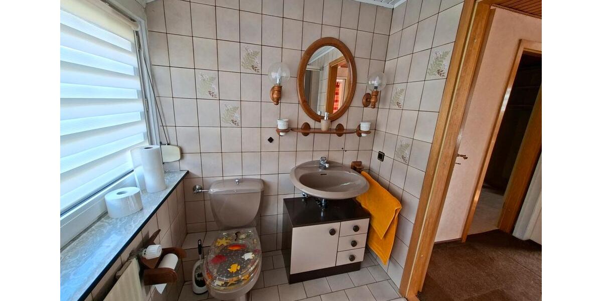 Einfamilienhaus Bremerhaven Schiffdorferdamm - 4 Zimmer, 120 m&sup2;, 190.000&euro; | Angebot:27111446