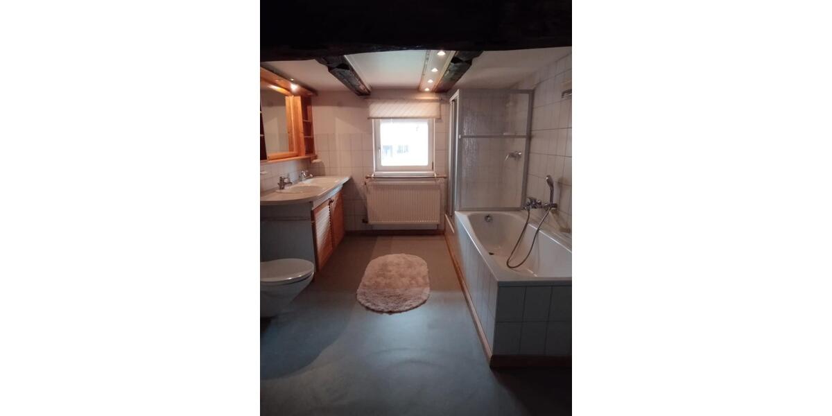 Einfamilienhaus Neuenstein - 3 Zimmer, 100 m&sup2;, 700&euro; | Angebot:27717355