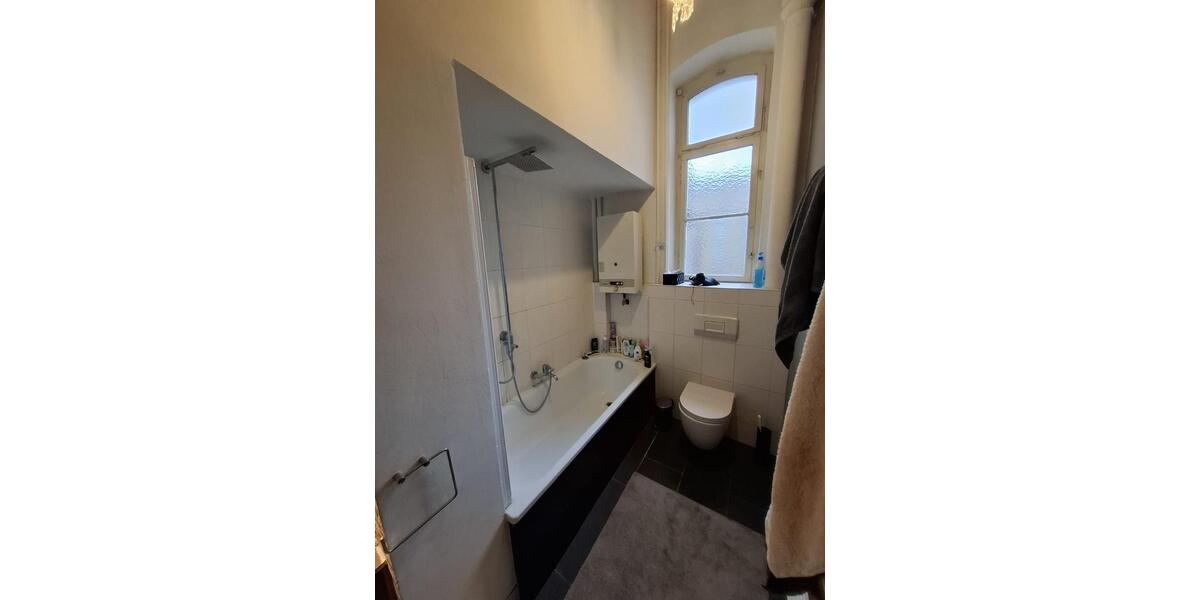 Etagenwohnung Wiesbaden Klarenthal - 5 Zimmer, 180 m&sup2;, 1.860&euro; | Angebot:24570807