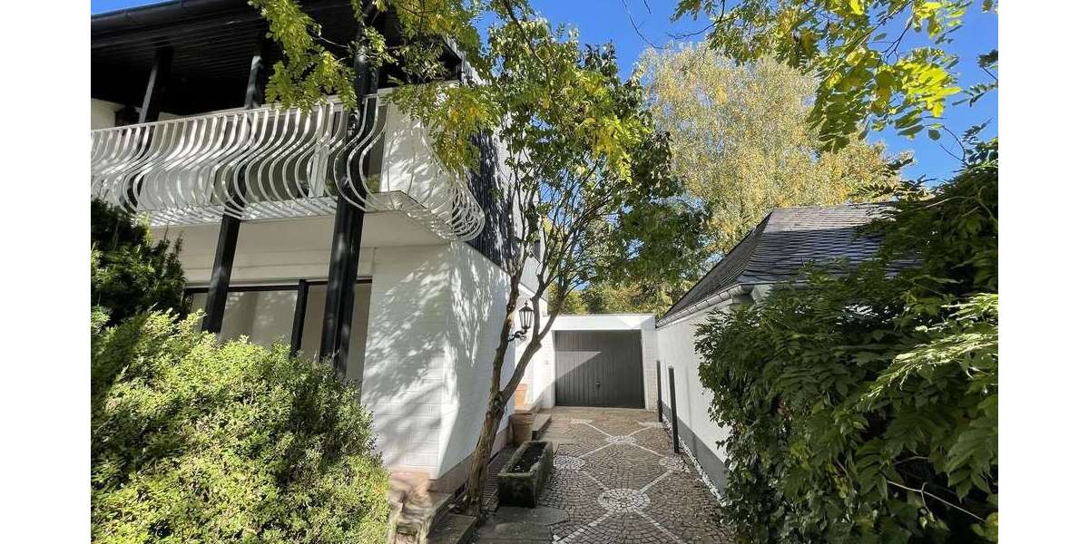 Einfamilienhaus Bad Homburg Gonzenheim - 6.5 Zimmer, 240 m&sup2;, 3.900&euro; | Angebot:25541461