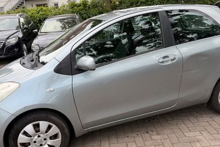 Toyota Yaris 209.000 km 1.990 &euro; Worms 67551
