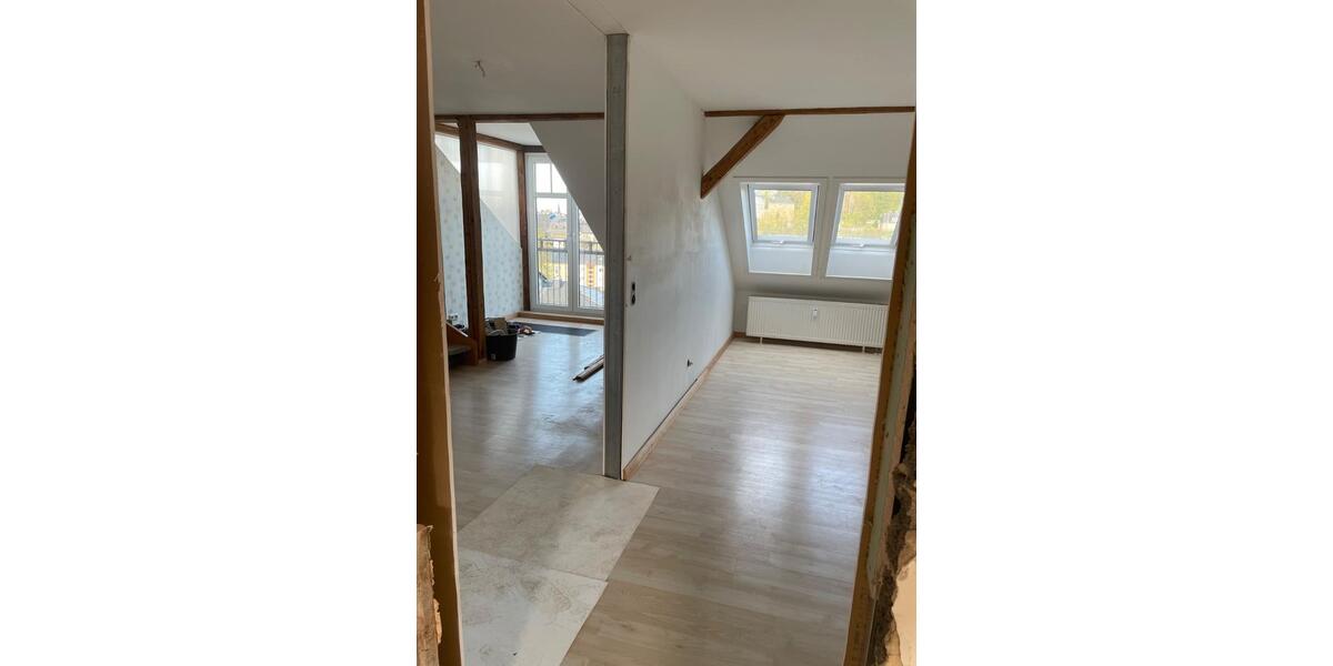 Dachgeschoßwohnung Bad Lobenstein - 3 Zimmer, 95 m&sup2;, 600&euro; | Angebot:26342543