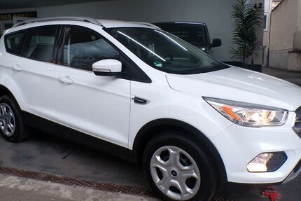 Ford Kuga 61.000 km 11.490 &euro; Pforzheim 75172
