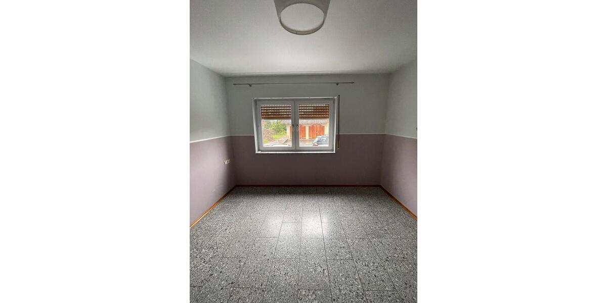 Hochparterre Rotenburg an der Fulda - 3 Zimmer, 85 m&sup2;, 730&euro; | Angebot:26223326