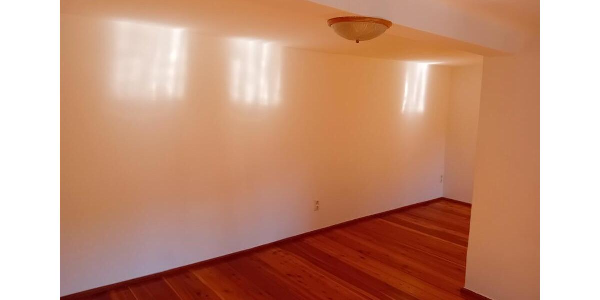 Einfamilienhaus Coburg - 3 Zimmer, 160 m&sup2;, 1.390&euro; | Angebot:26556485