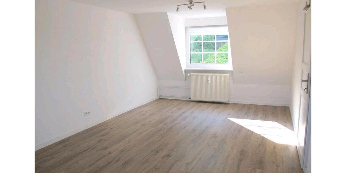 Etagenwohnung Sundern (Sauerland) - 3 Zimmer, 85 m&sup2;, 750&euro; | Angebot:26329306