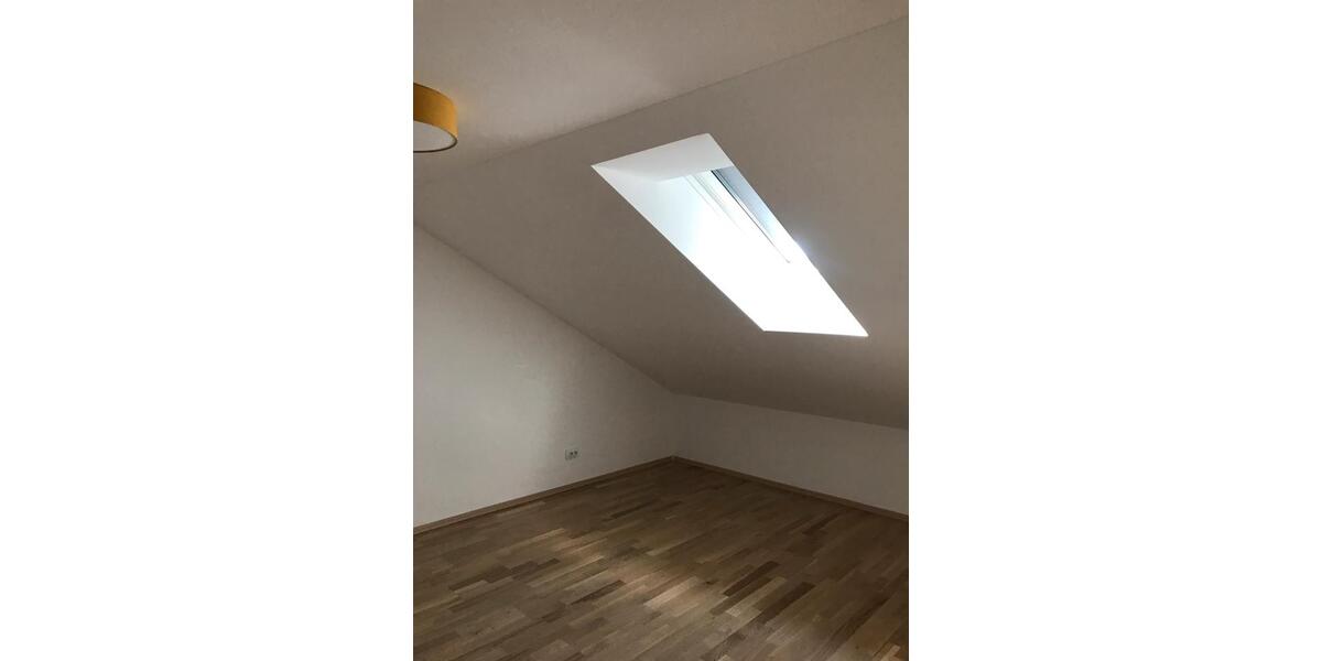 Dachgeschoßwohnung Regensburg Ganghofersiedlung - 3 Zimmer, 85 m&sup2;, 420.000&euro; | Angebot:25842188