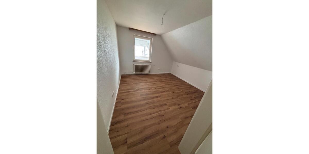 Etagenwohnung Bad Hersfeld - 3.5 Zimmer, 65 m&sup2;, 600&euro; | Angebot:25598816