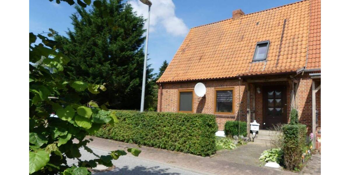 gepflegte Doppelhaushälfte mit schönem Grundstück 5 zimmer