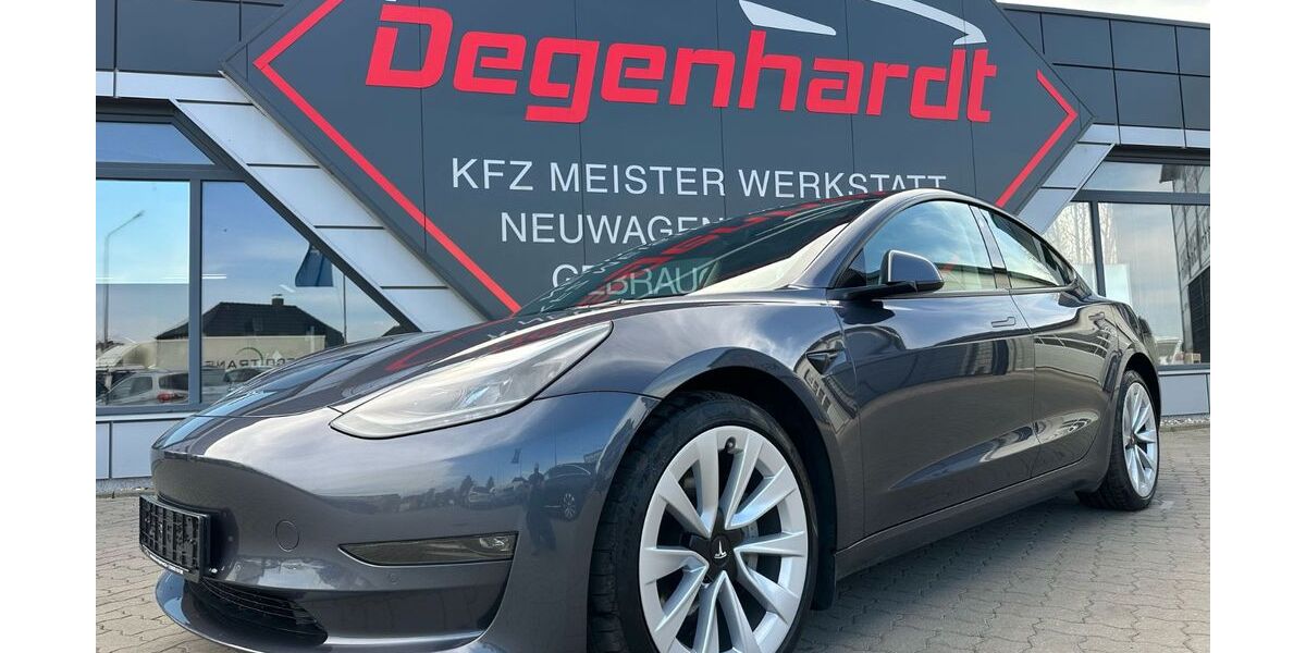 Tesla Model 3 22.961 km 27.990 &euro; Mönchhagen 18182