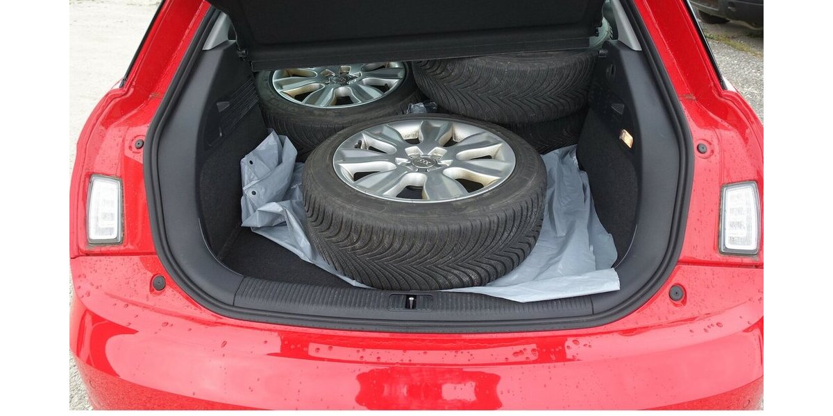 Audi A1 sport 1,8TFSI Bi-Xenon S-tronic S-line PDC 8xAl 154.000 km 15.950 &euro; Neumarkt/OPf 92318