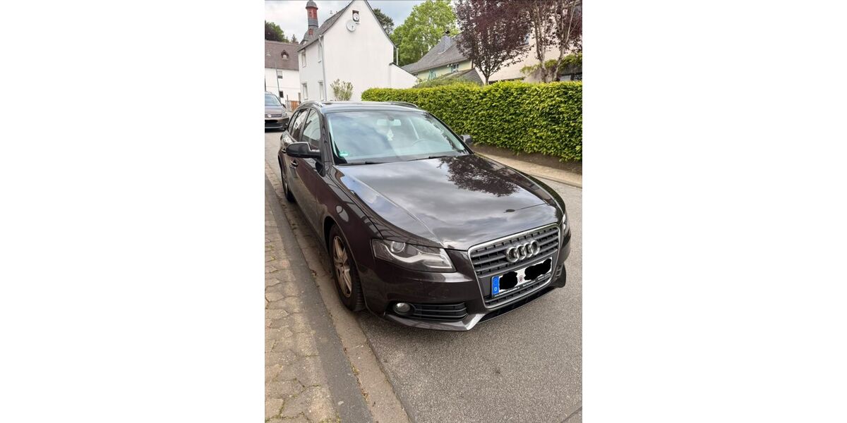 Audi A4 308.835 km 6.000 &euro; Buch 56357