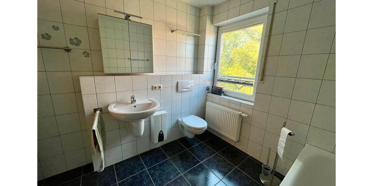 Dachgeschoßwohnung Bad Münstereifel - 3.5 Zimmer, 110 m&sup2;, 1.200&euro; | Angebot:26384297