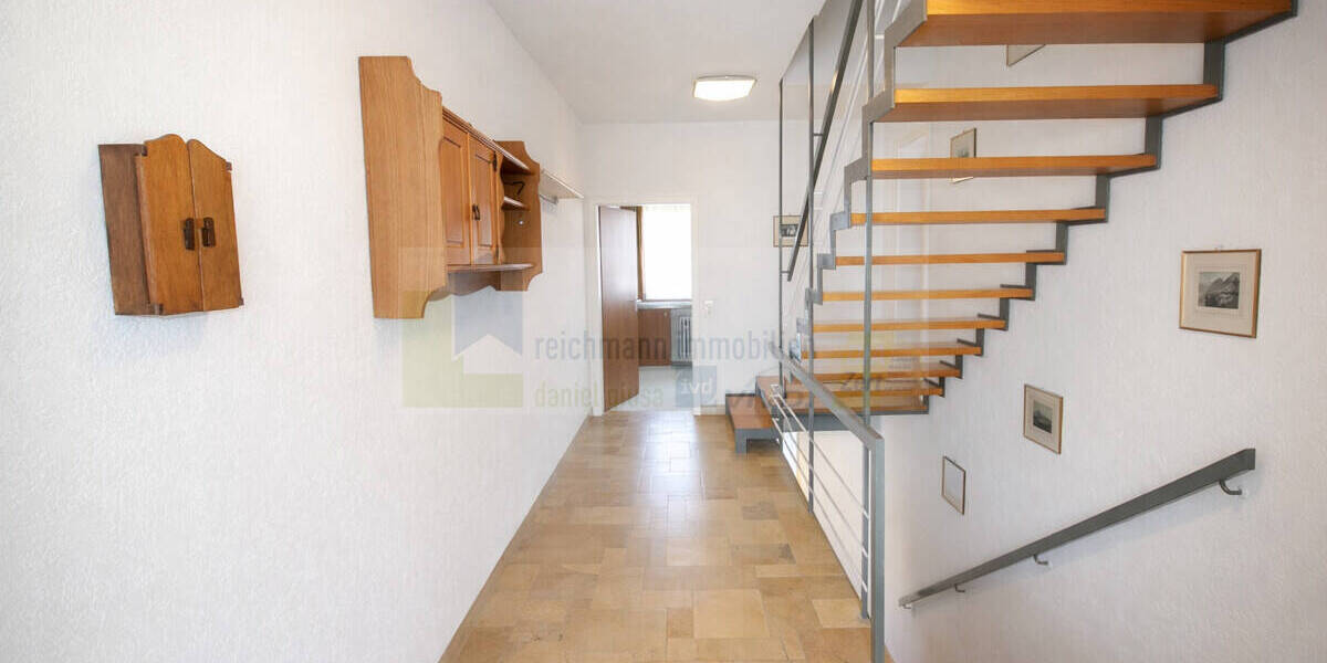 Einfamilienhaus Villingen-Schwenningen Schwenningen - 7 Zimmer, 216 m&sup2;, 790.000&euro; | Angebot:26306048