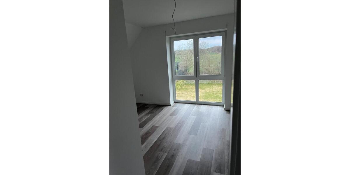 Doppelhaushälfte Salzhausen - 4 Zimmer, 116 m&sup2;, 1.600&euro; | Angebot:25965613