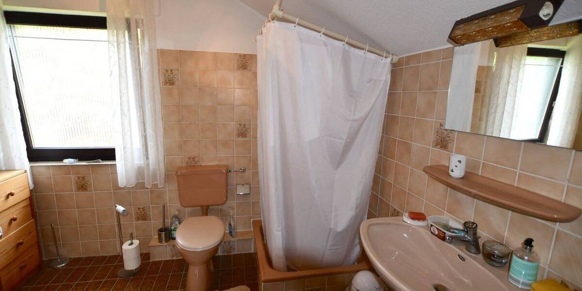 Einfamilienhaus Bad König - 7 Zimmer, 175 m&sup2;, 439.000&euro; | Angebot:26886865