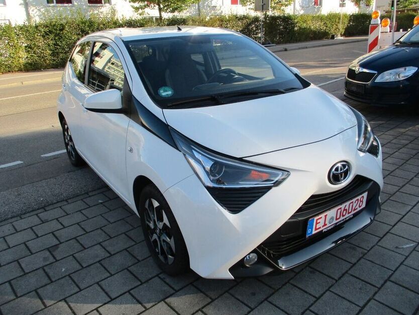 Aygo (X)