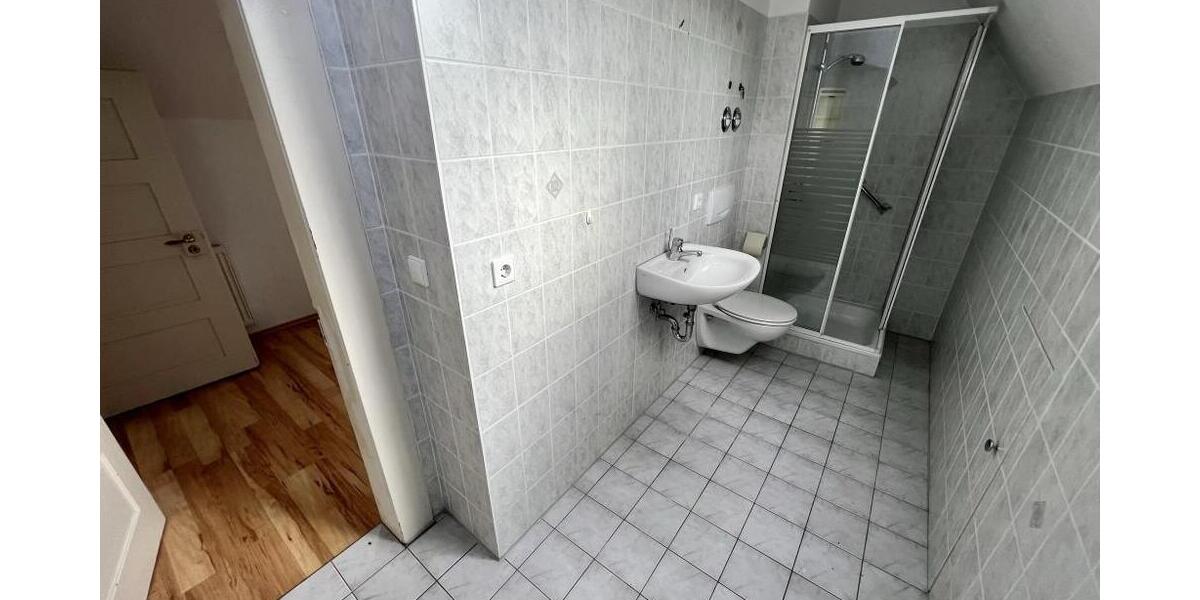Pölzig! 2 Zimmer Wohnung mit Einbauküche und Charme! - Dachgeschoßwohnung Pölzig Sachsenroda | Angebot:26820836
