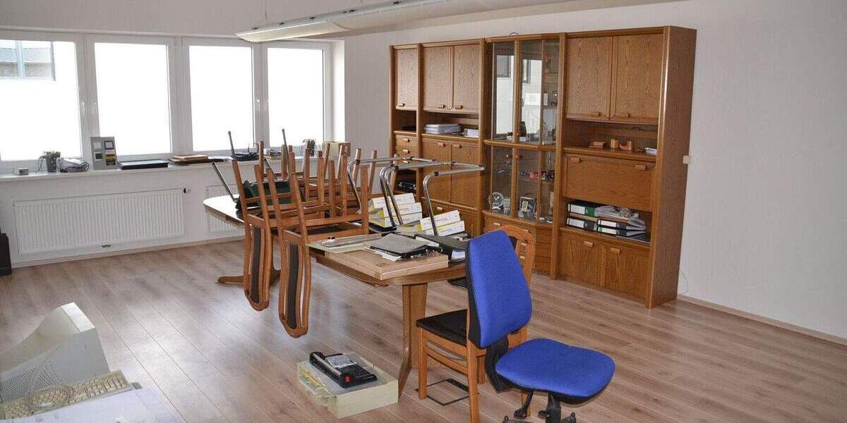 Gewerbeobjekt Seevetal Beckedorf - 3 Zimmer, 122 m&sup2;, 1.220&euro; | Angebot:25425867