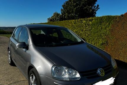VW Golf 305.000 km 2.499 &euro; Trier 54296