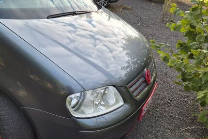 VW Touran 156.000 km 3.100 € Spremberg 03130