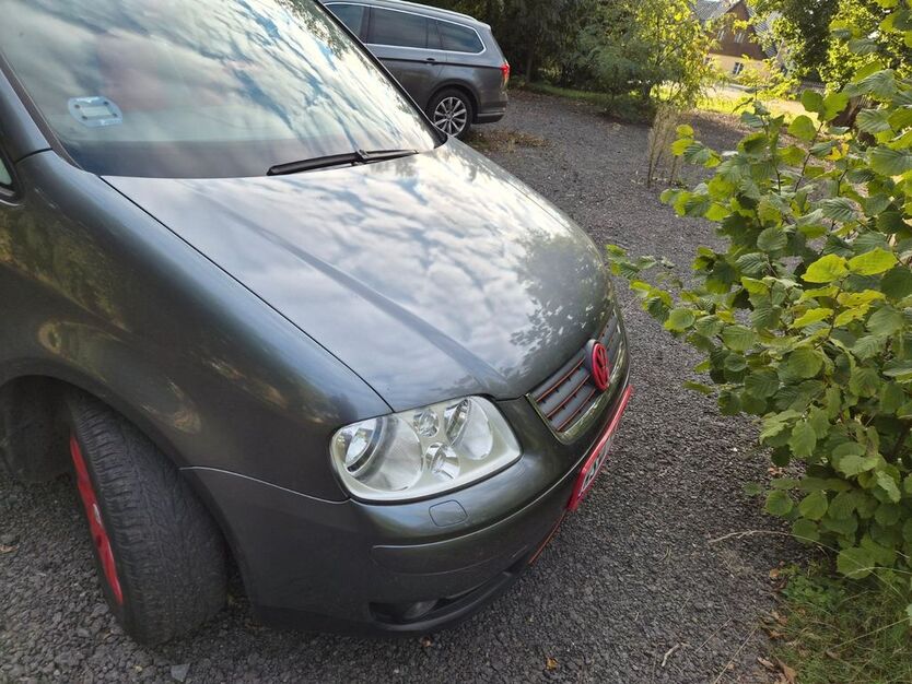 VW Touran 156.000 km 3.100 € Spremberg 03130