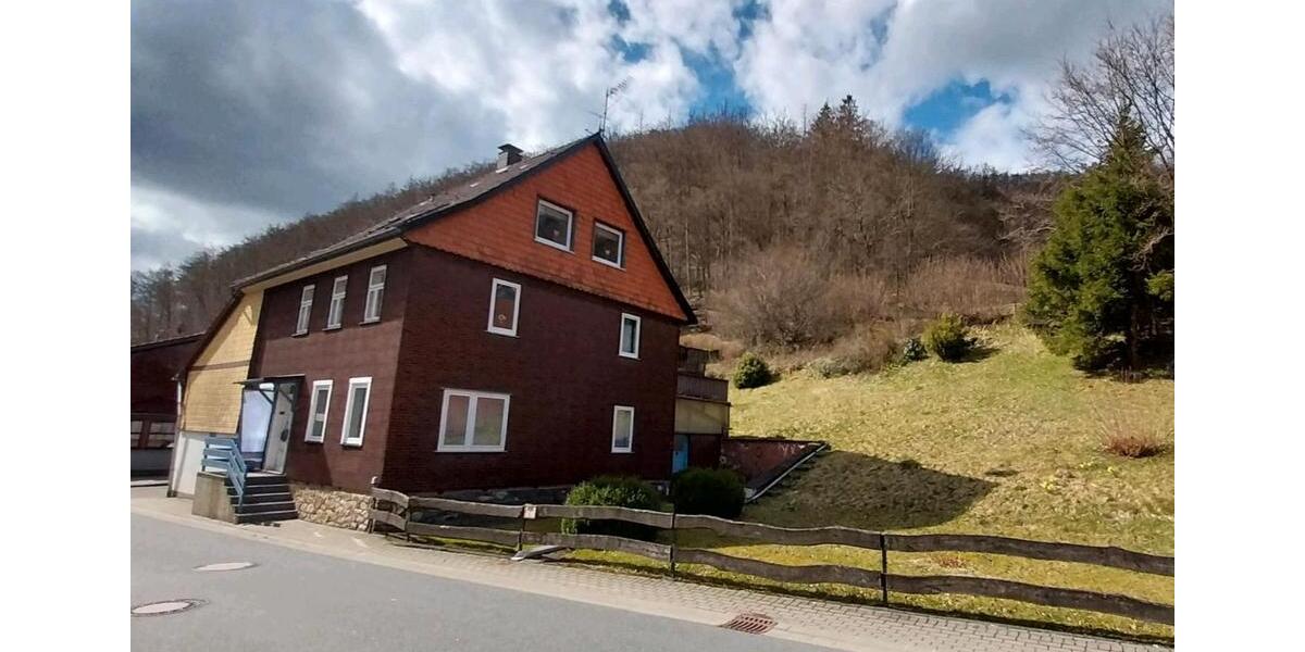 Einfamilienhaus Herzberg am Harz - 8 Zimmer, 180 m&sup2;, 98.000&euro; | Angebot:26786464