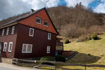 Haus Herzberg am Harz - 8 Zimmer, 180 m&sup2;, 98.000&euro; | Angebot:26786464
