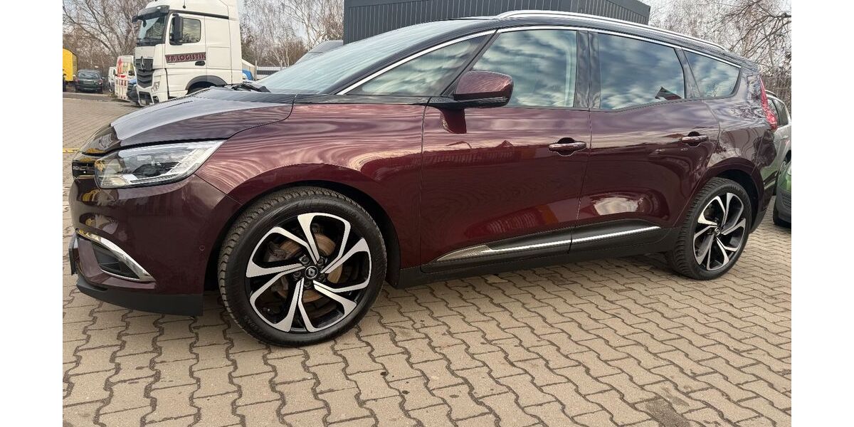 Renault Scenic 49.000 km 19.990 € Berlin 13581